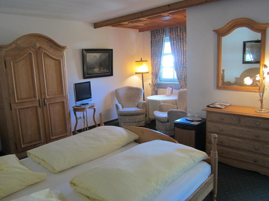 جارمش بارتنكيرشن Hotel Edelweiss Garni الغرفة الصورة