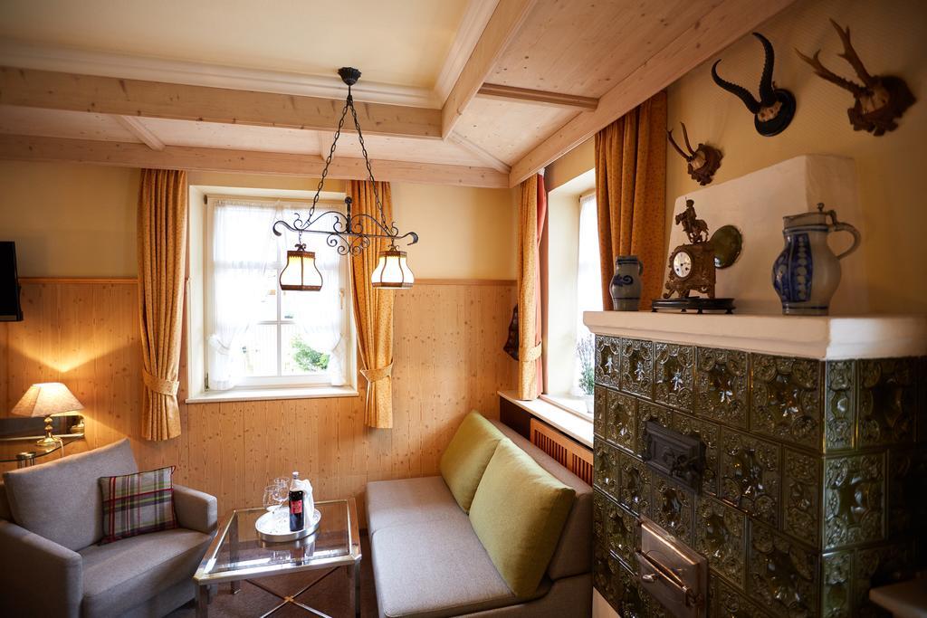جارمش بارتنكيرشن Hotel Edelweiss Garni المظهر الخارجي الصورة