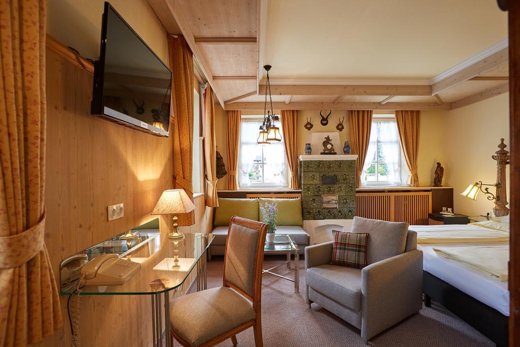 جارمش بارتنكيرشن Hotel Edelweiss Garni المظهر الخارجي الصورة
