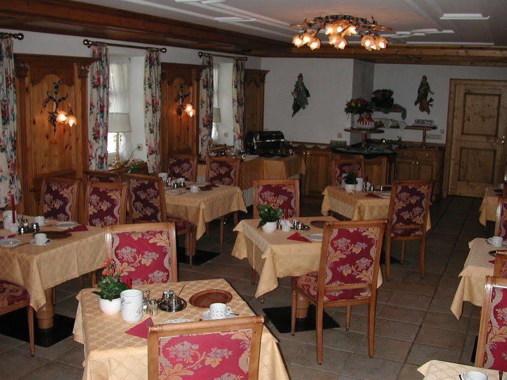 جارمش بارتنكيرشن Hotel Edelweiss Garni المظهر الخارجي الصورة